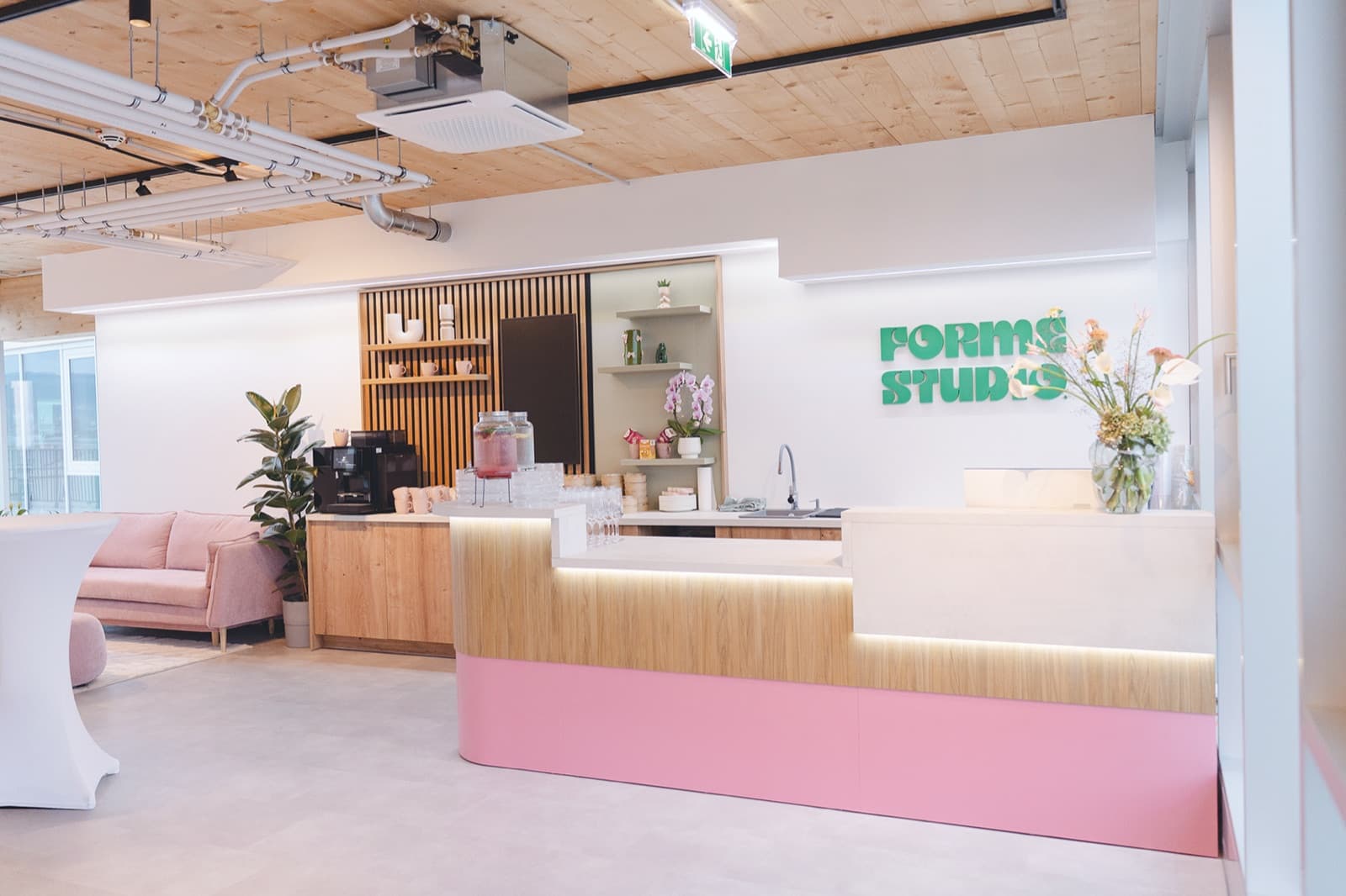 Reformer-Pilates-Training im Formé Studio